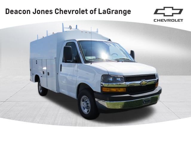 2025 Chevrolet Express Cutaway 3500 1WT