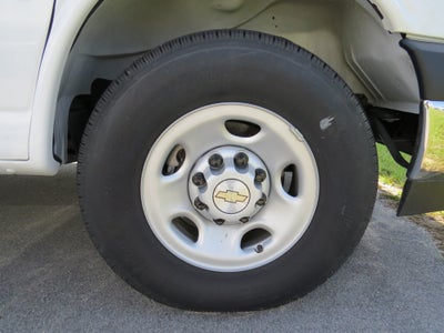 2025 Chevrolet Express Cutaway 3500 1WT