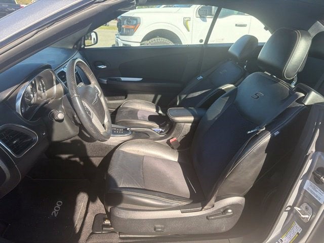 2014 Chrysler 200 S