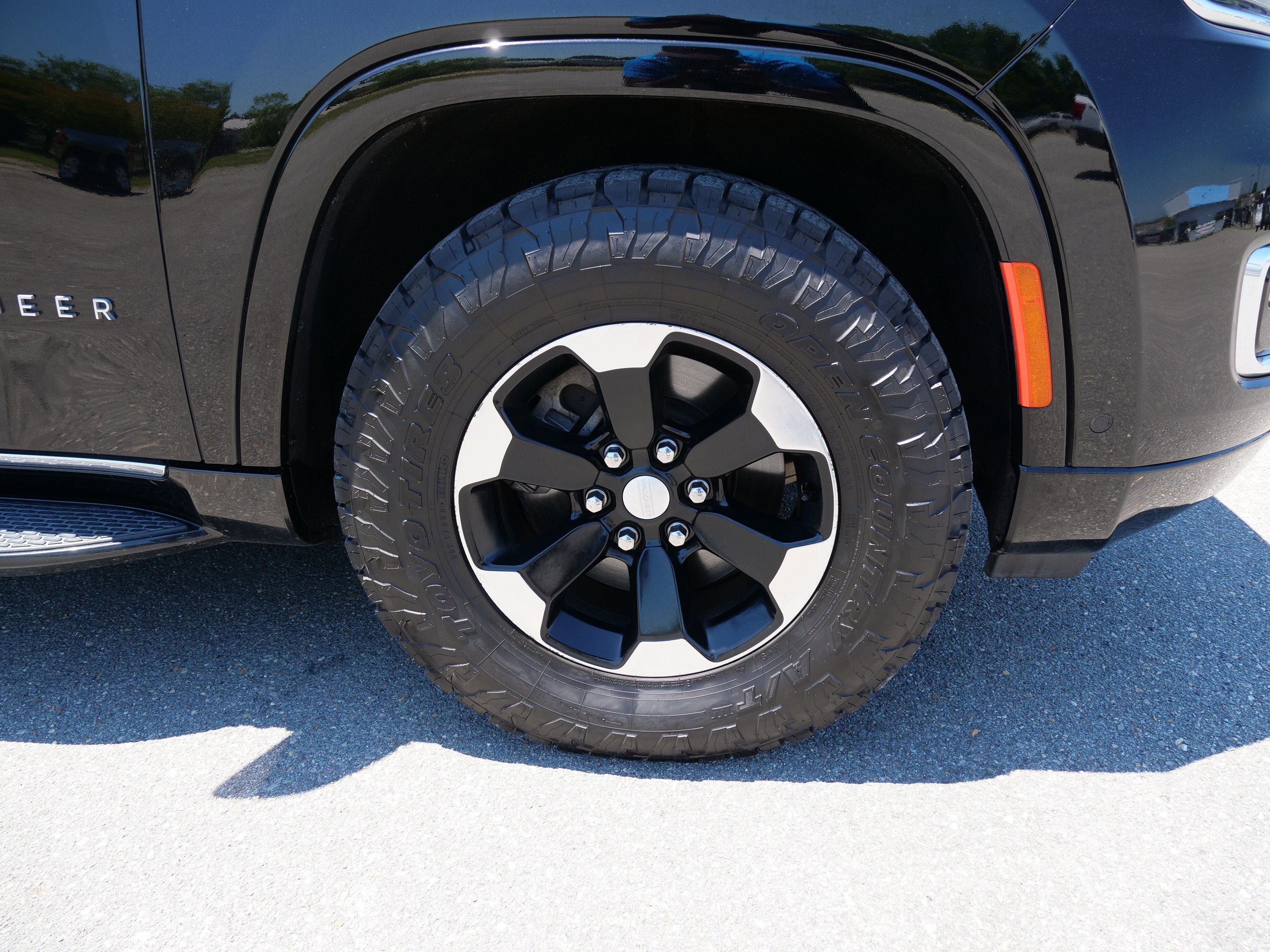 2023 Jeep Wagoneer Series I 4x4