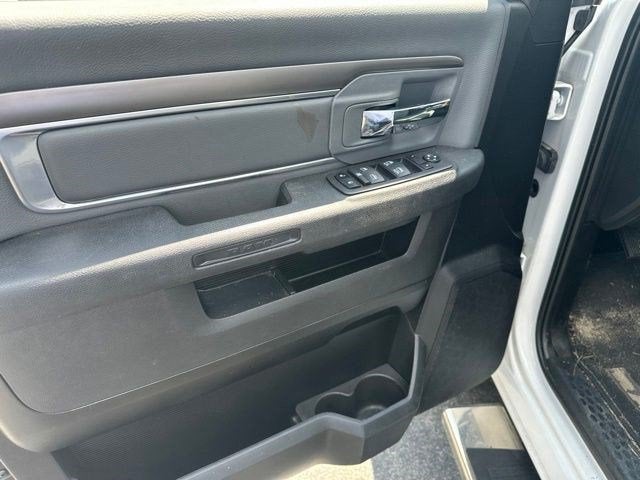 2023 RAM 1500 Classic SLT Crew Cab 4x2 5'7" Box