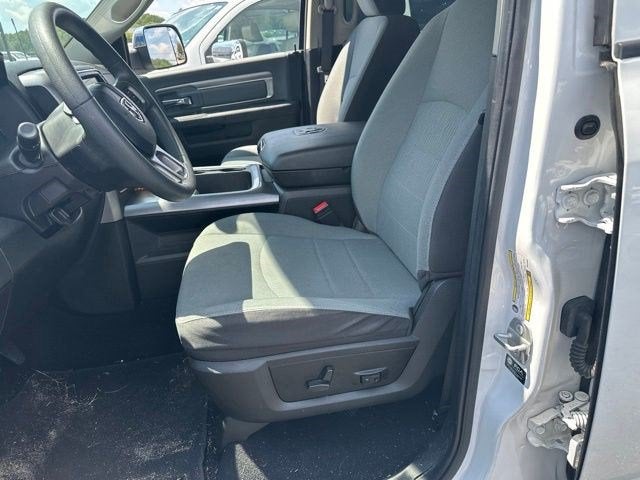 2023 RAM 1500 Classic SLT Crew Cab 4x2 5'7" Box