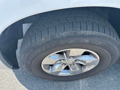 2023 RAM 1500 Classic SLT Crew Cab 4x2 5'7" Box