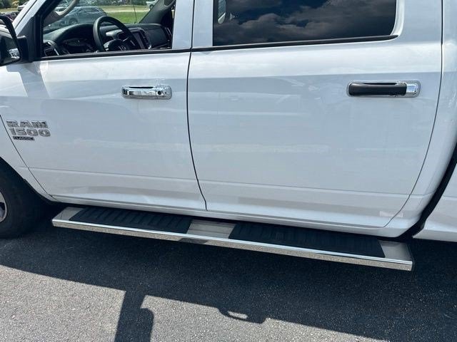 2023 RAM 1500 Classic SLT Crew Cab 4x2 5'7" Box