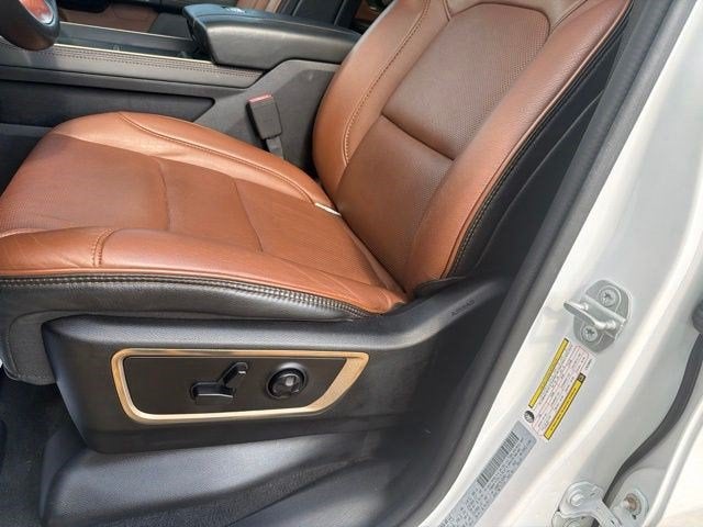 2020 RAM 1500 Laramie Longhorn Crew Cab 4x2 5'7" Box
