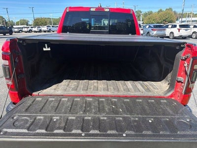 2022 RAM 1500 Big Horn Crew Cab 4x4 5'7" Box