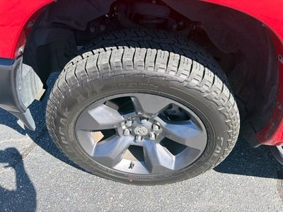 2022 RAM 1500 Big Horn Crew Cab 4x4 5'7" Box