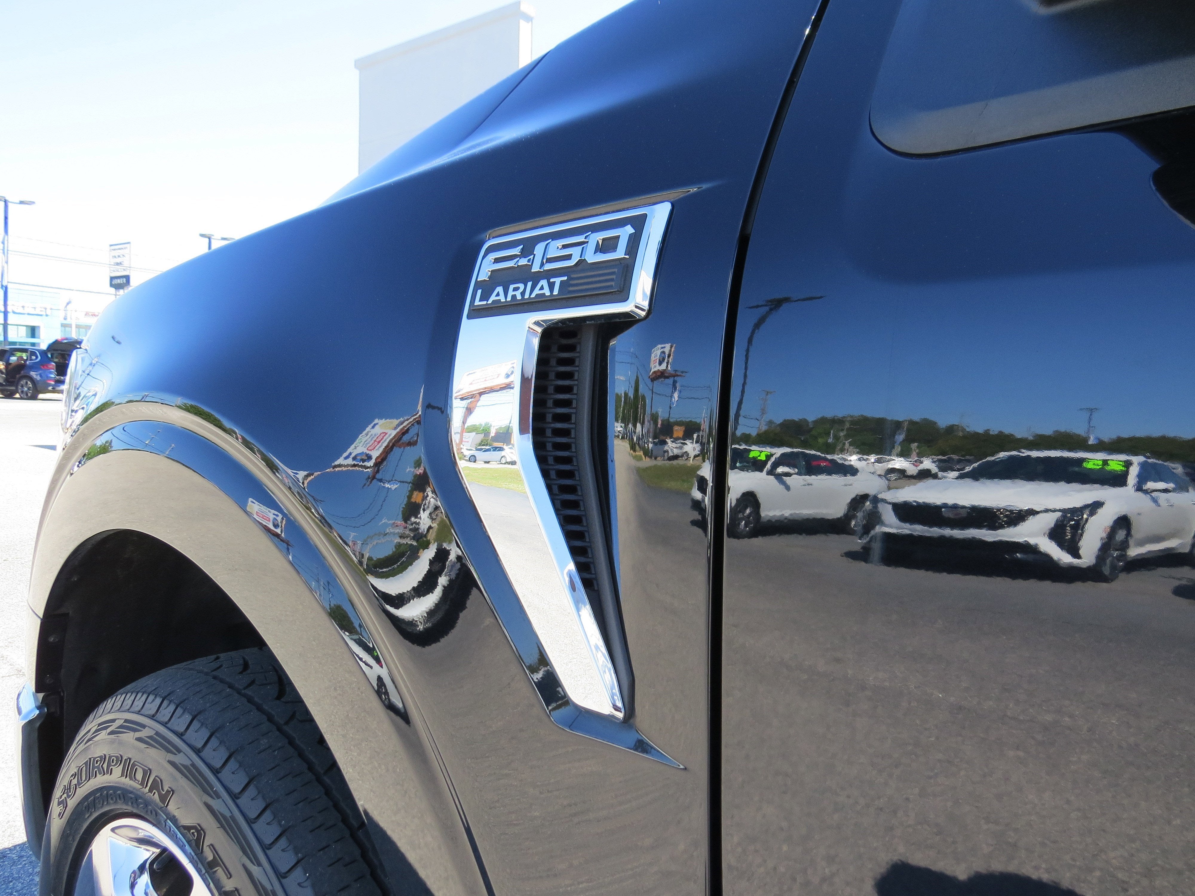 2023 Ford F-150 LARIAT