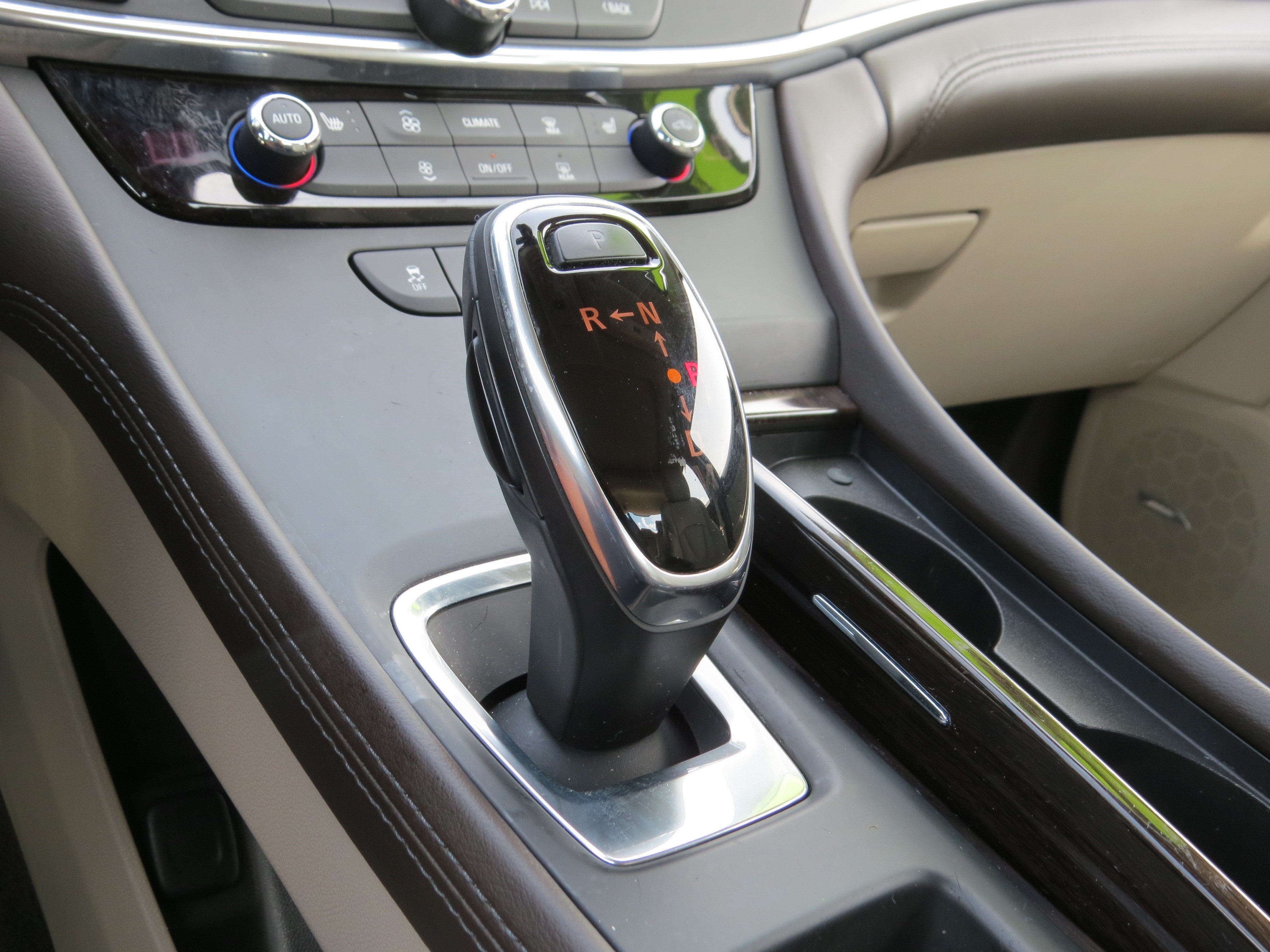 2017 Buick LaCrosse Essence