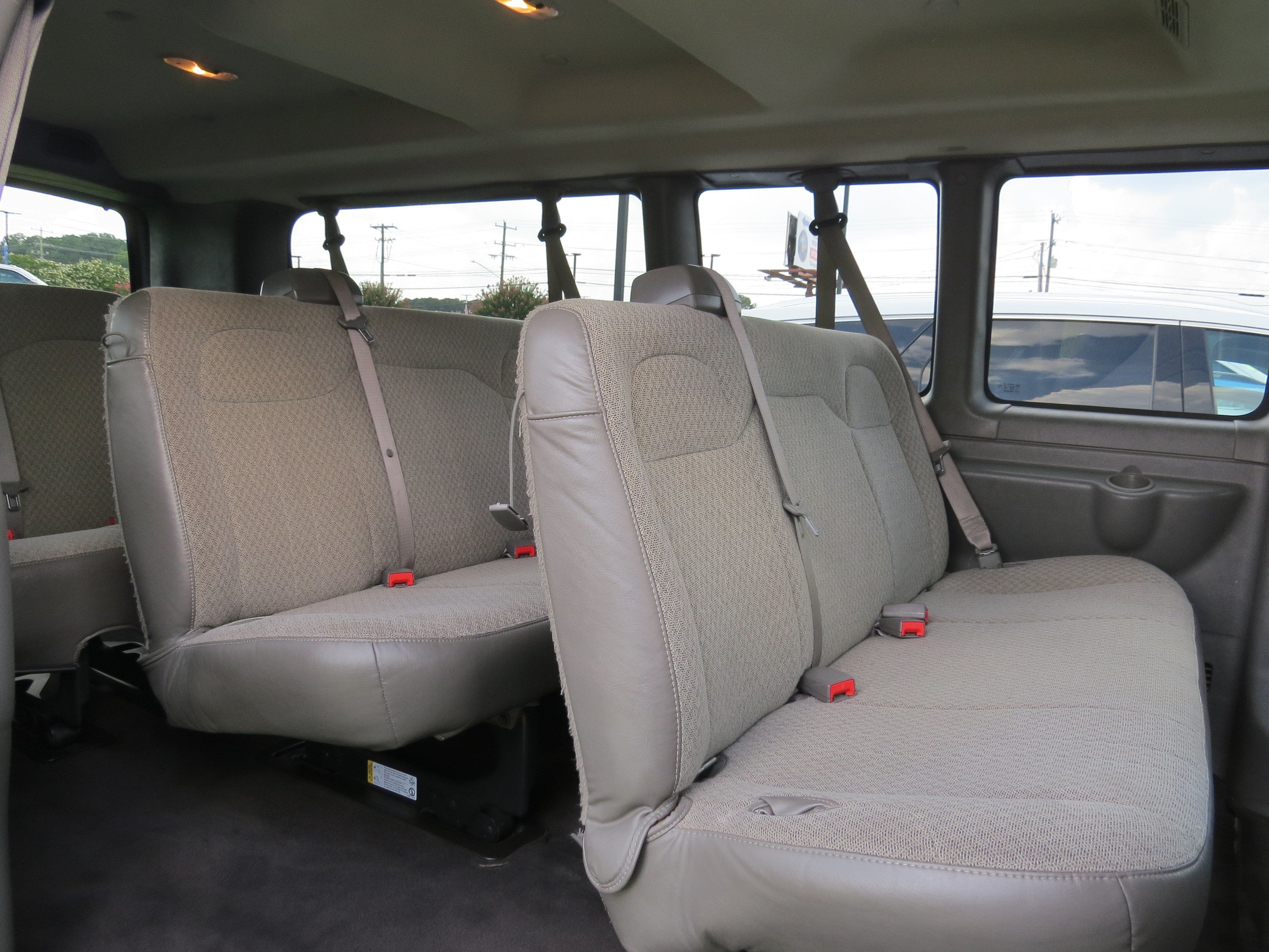 2020 Chevrolet Express Passenger 3500 LT