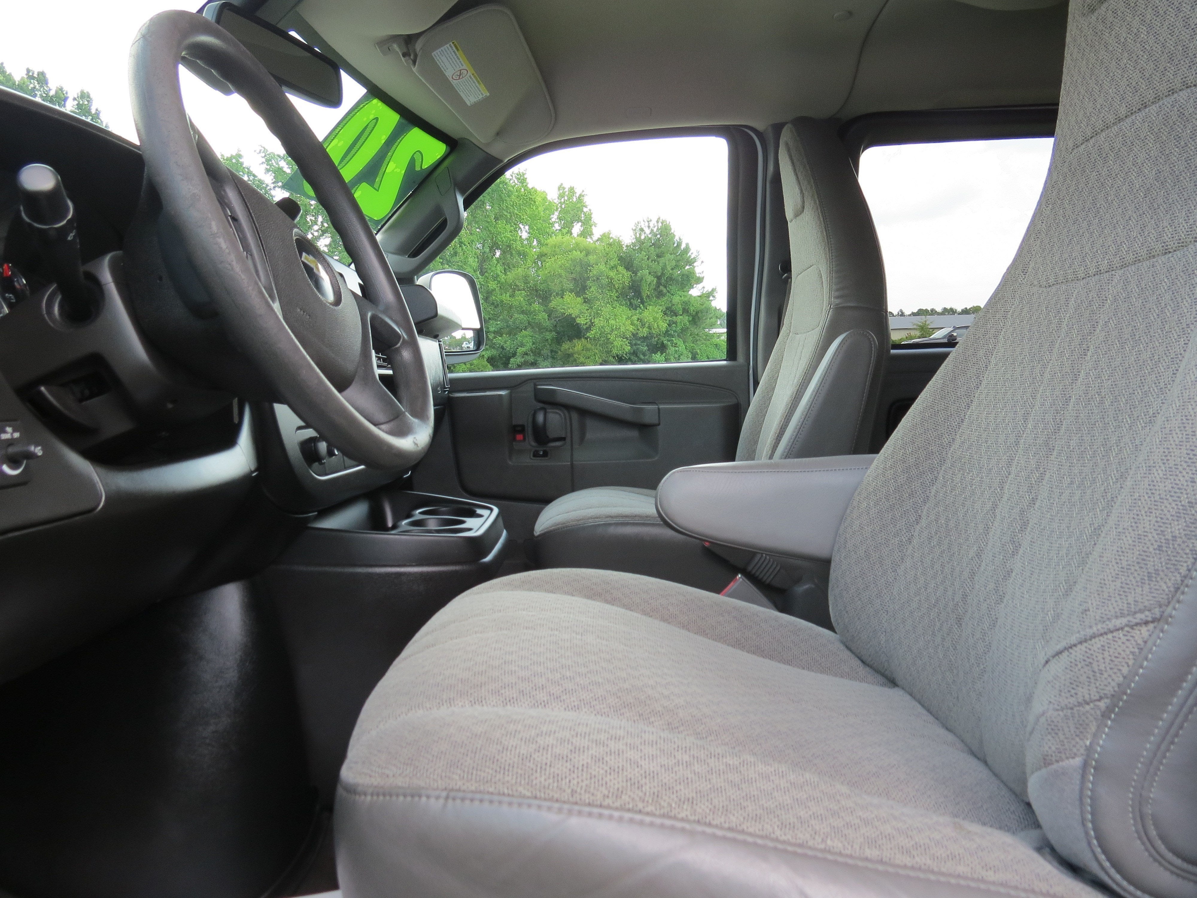 2020 Chevrolet Express Passenger 3500 LT