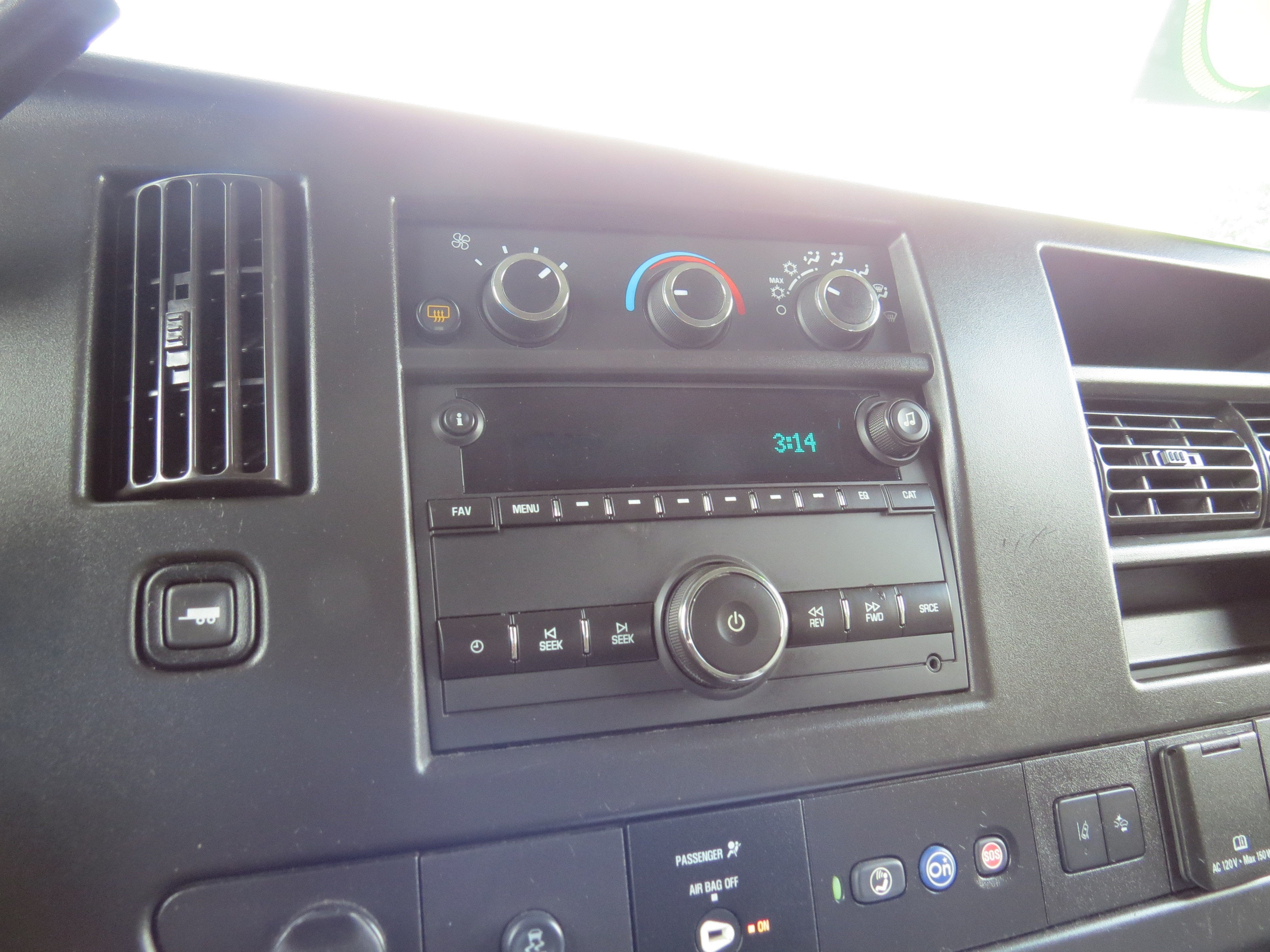 2020 Chevrolet Express Passenger 3500 LT