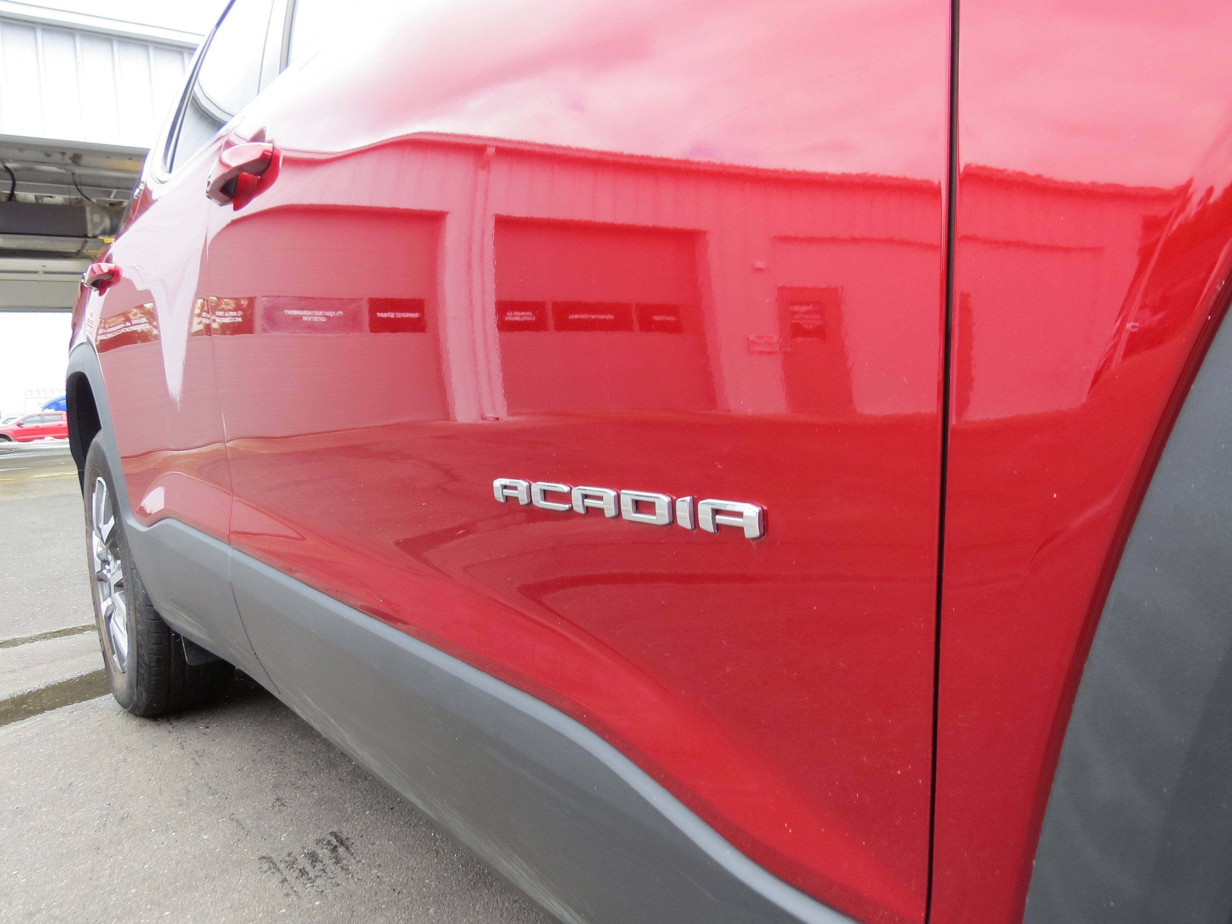 2023 GMC Acadia SLE