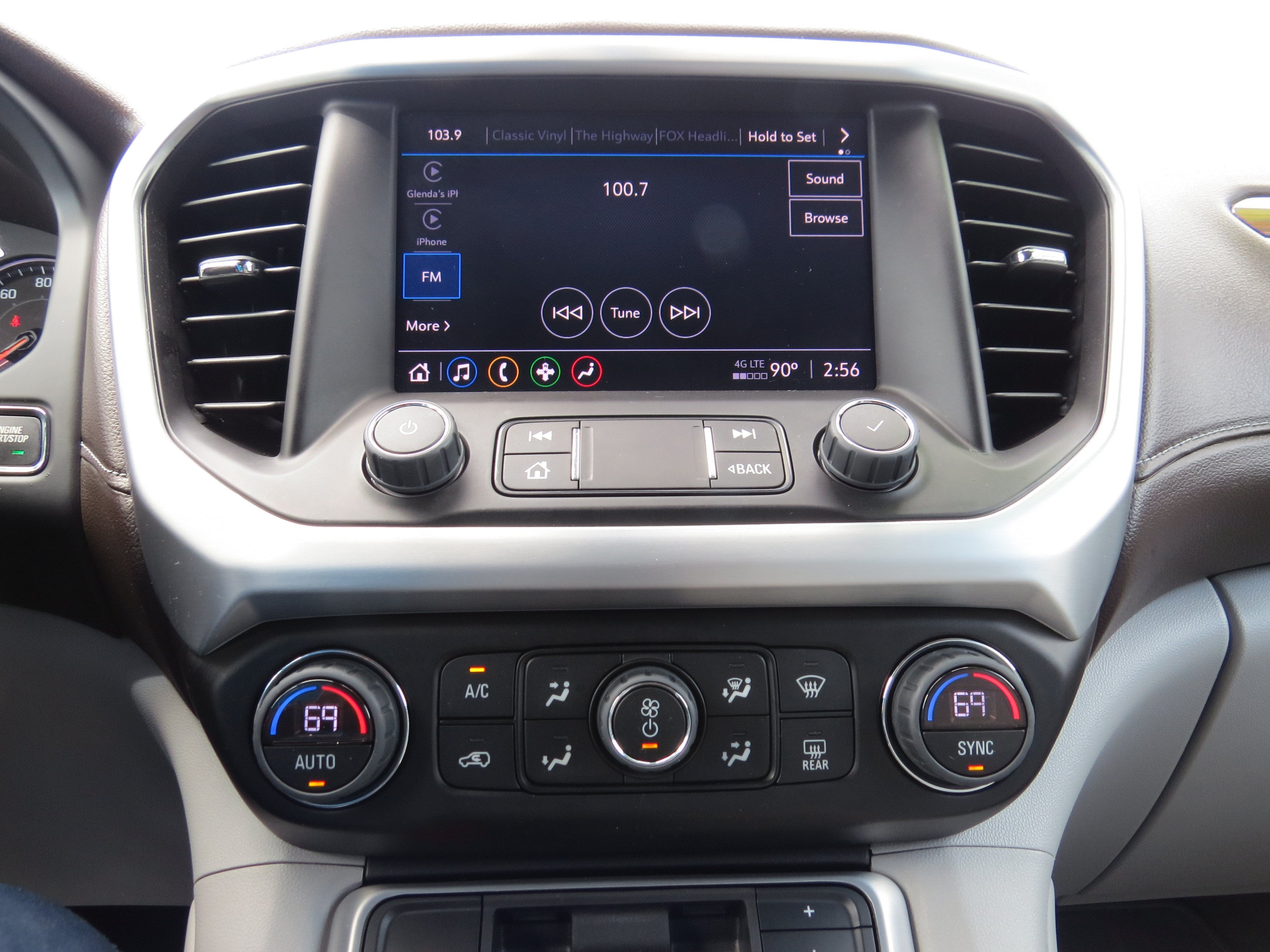 2023 GMC Acadia SLE