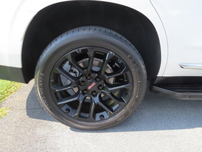 2022 GMC Yukon SLT