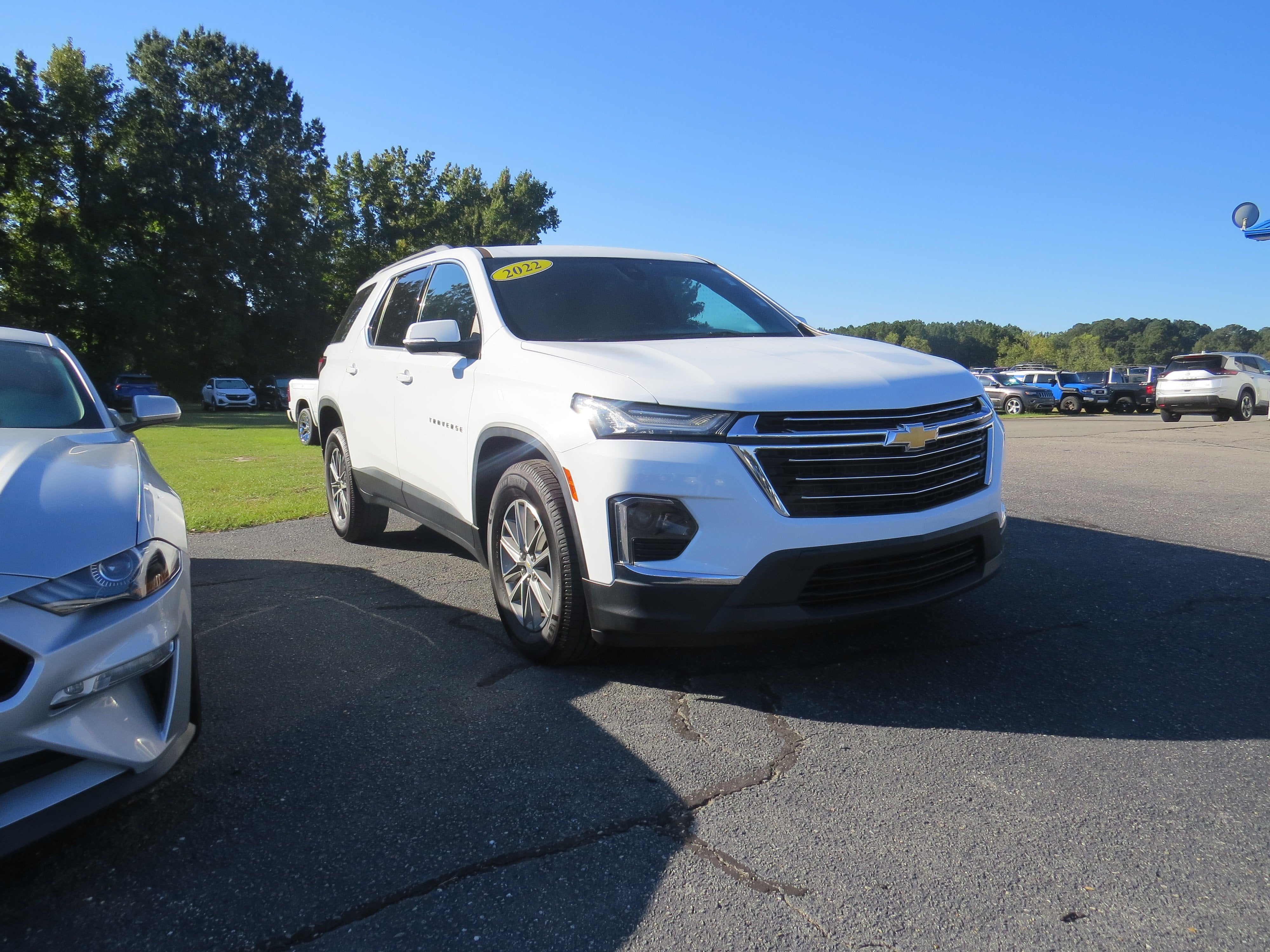 2022 Chevrolet Traverse LT Cloth