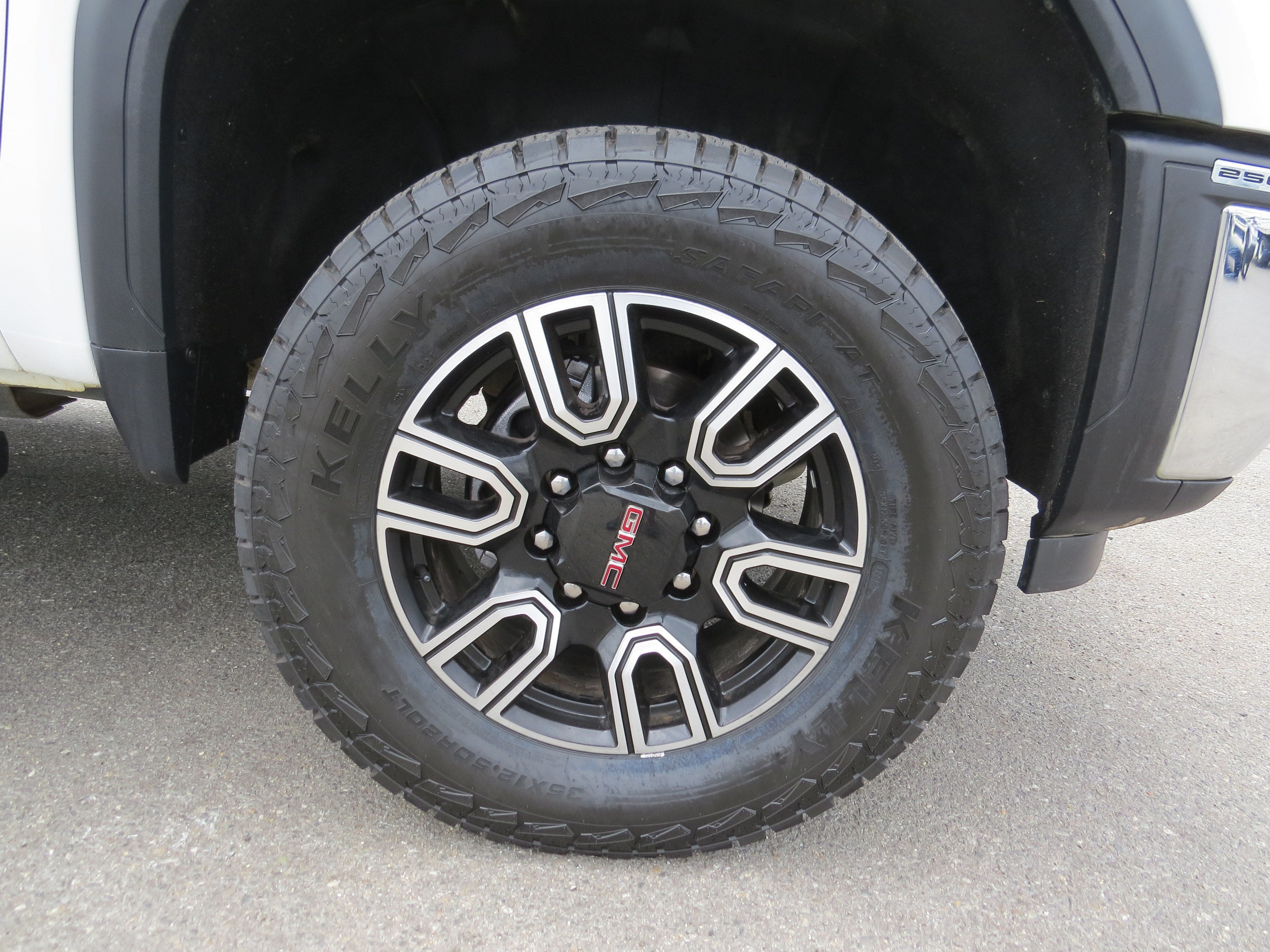 2024 GMC Sierra 2500 HD Pro