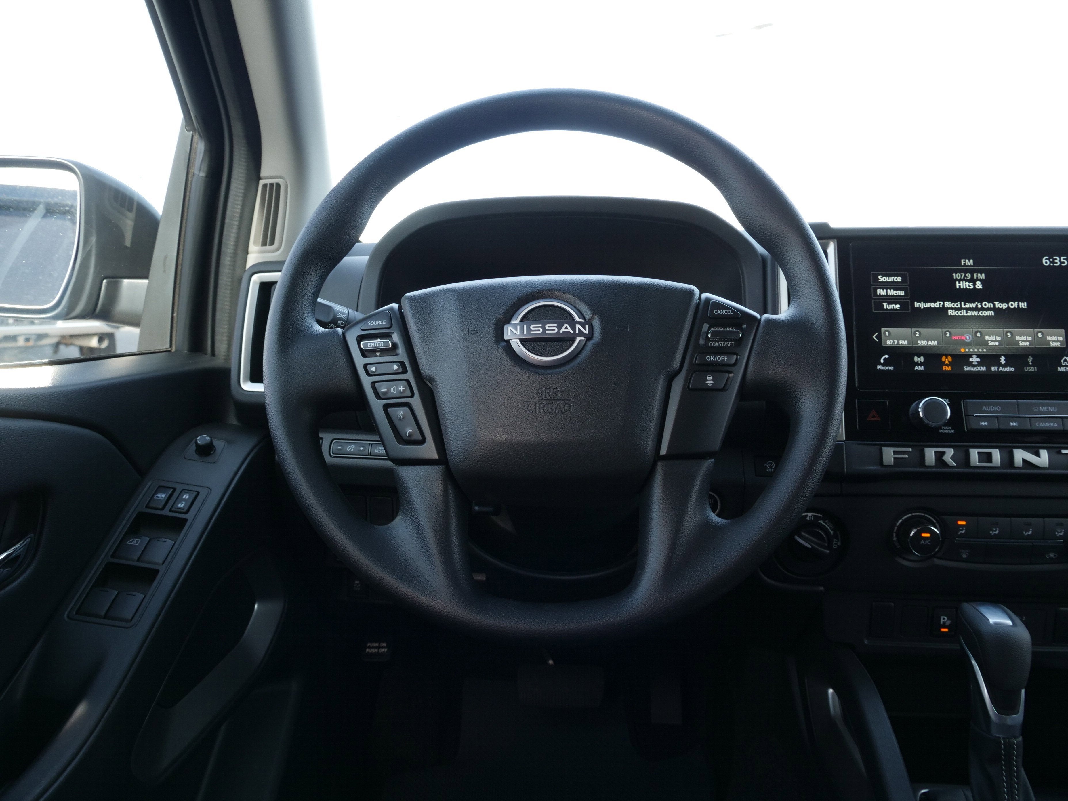 2025 Nissan Frontier Crew Cab SV 4x4