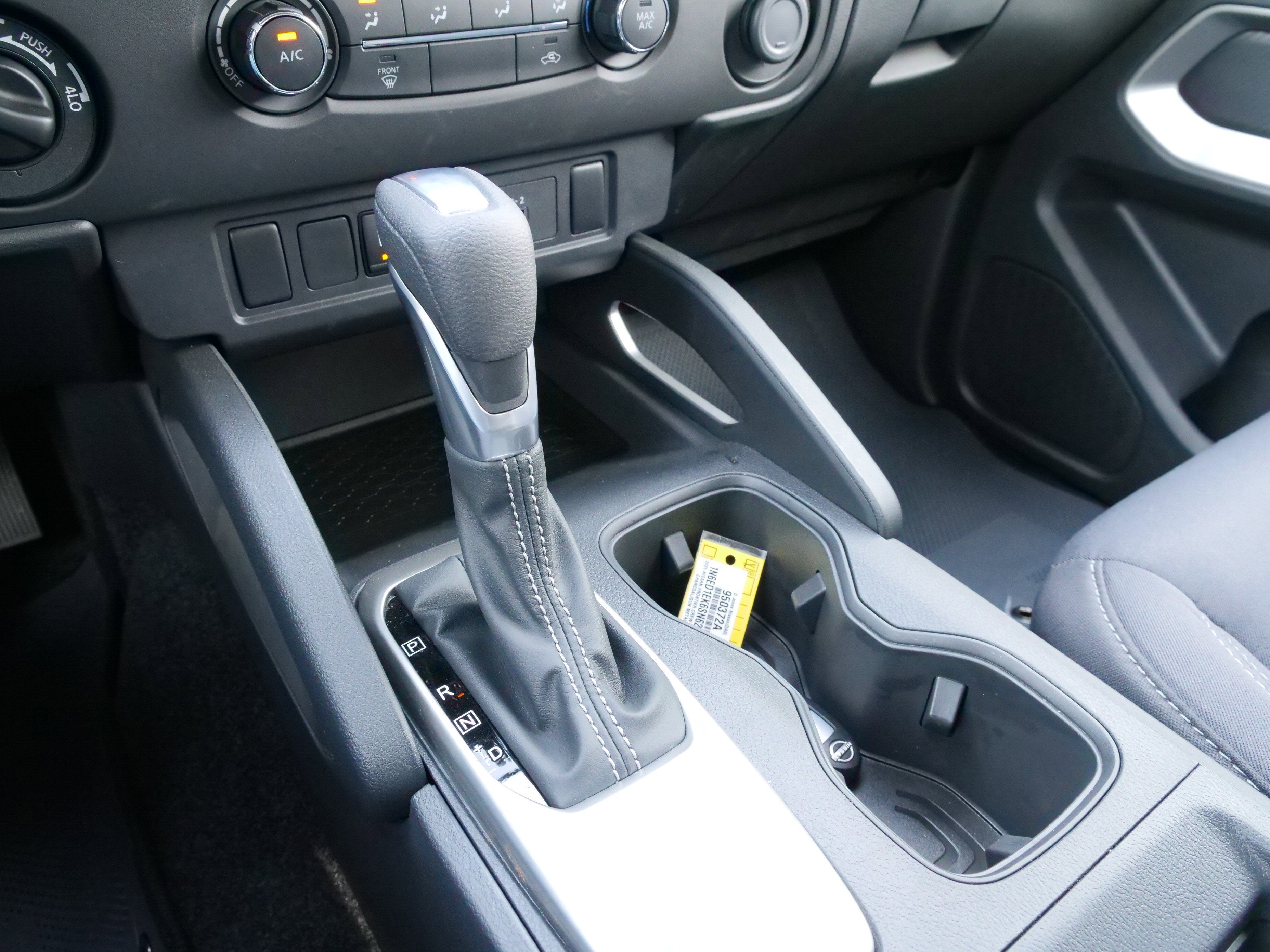 2025 Nissan Frontier Crew Cab SV 4x4