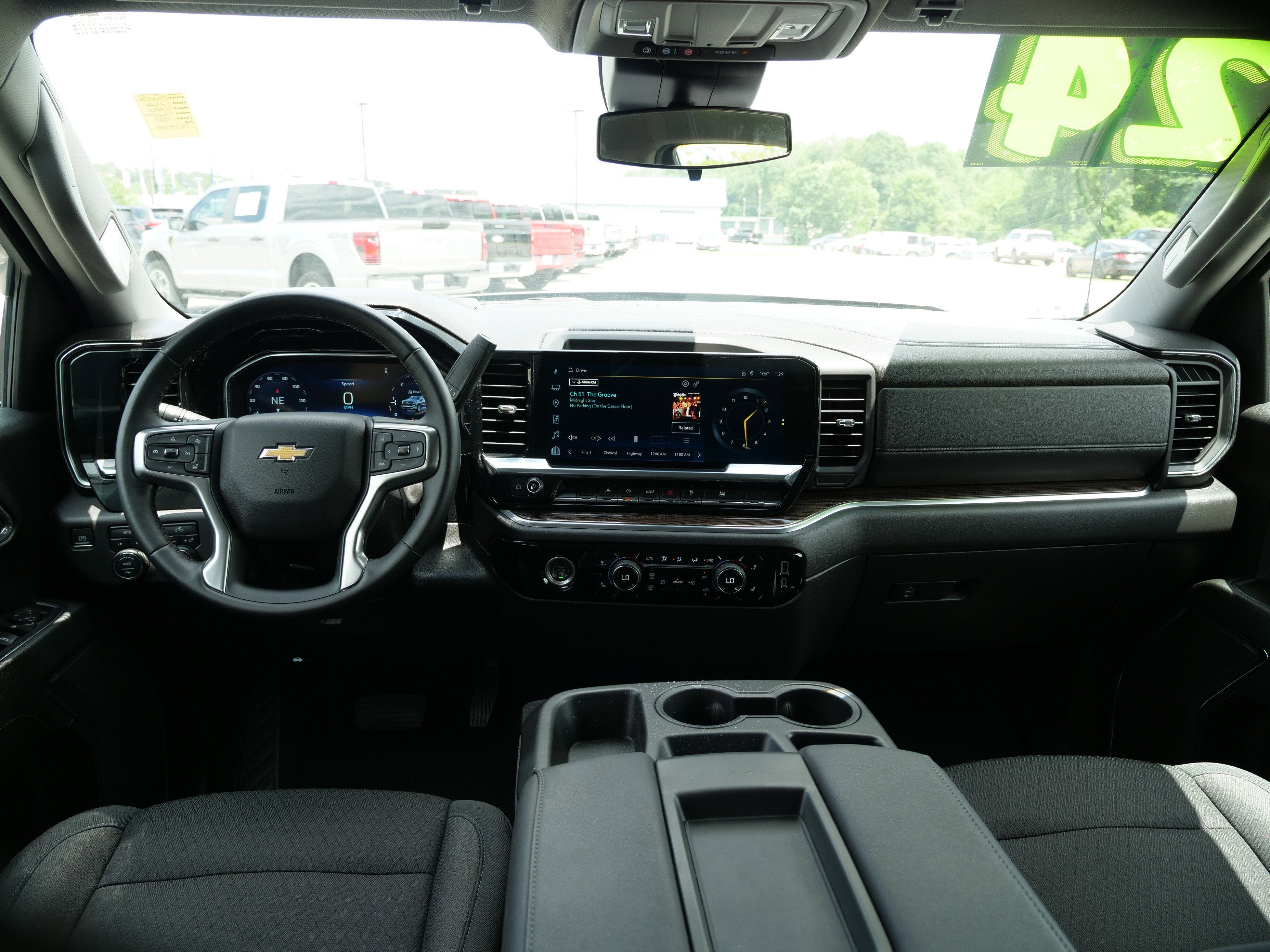 2024 Chevrolet Silverado 1500 LT (2FL)