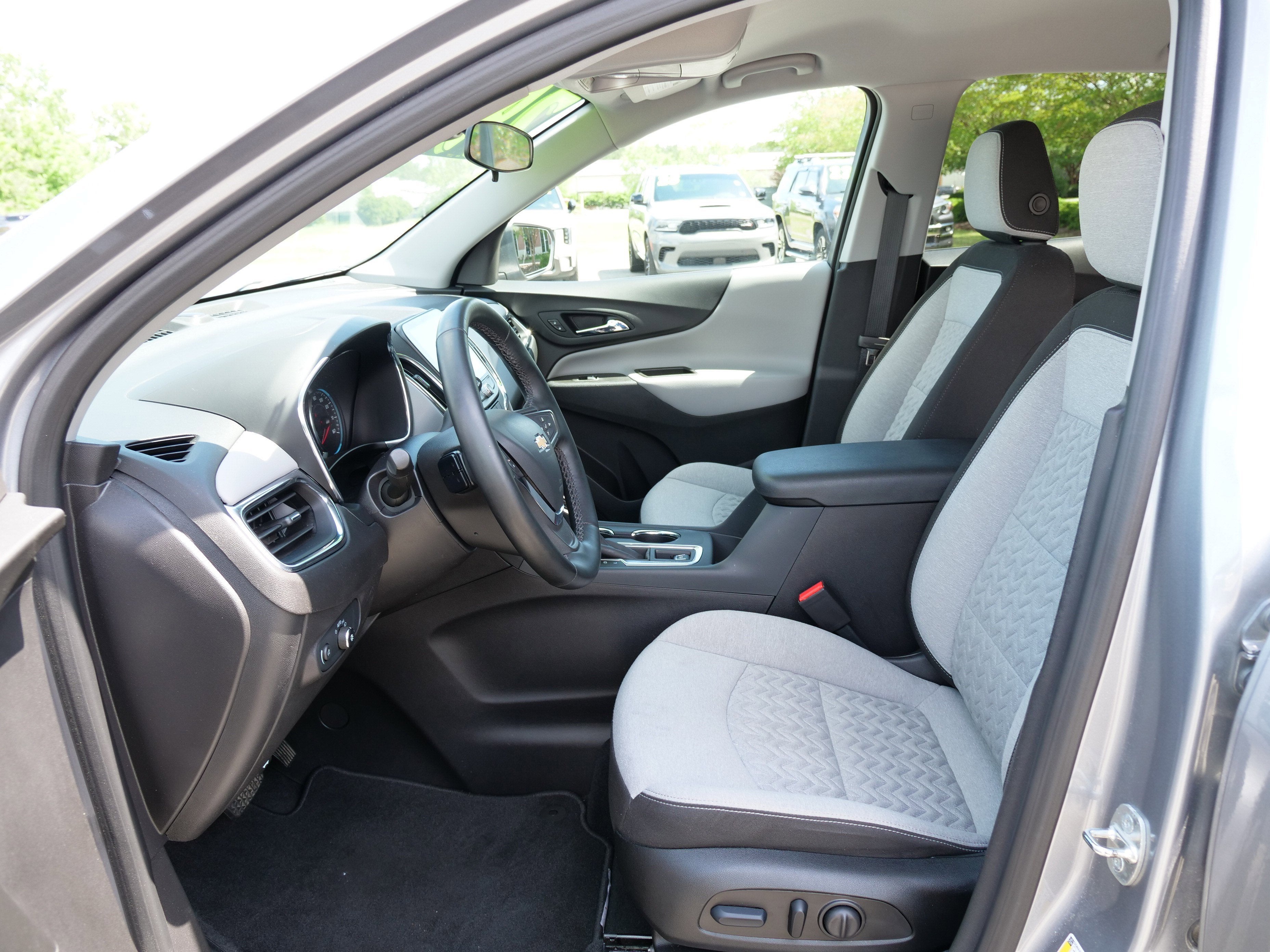 2024 Chevrolet Equinox LT - Photo 14