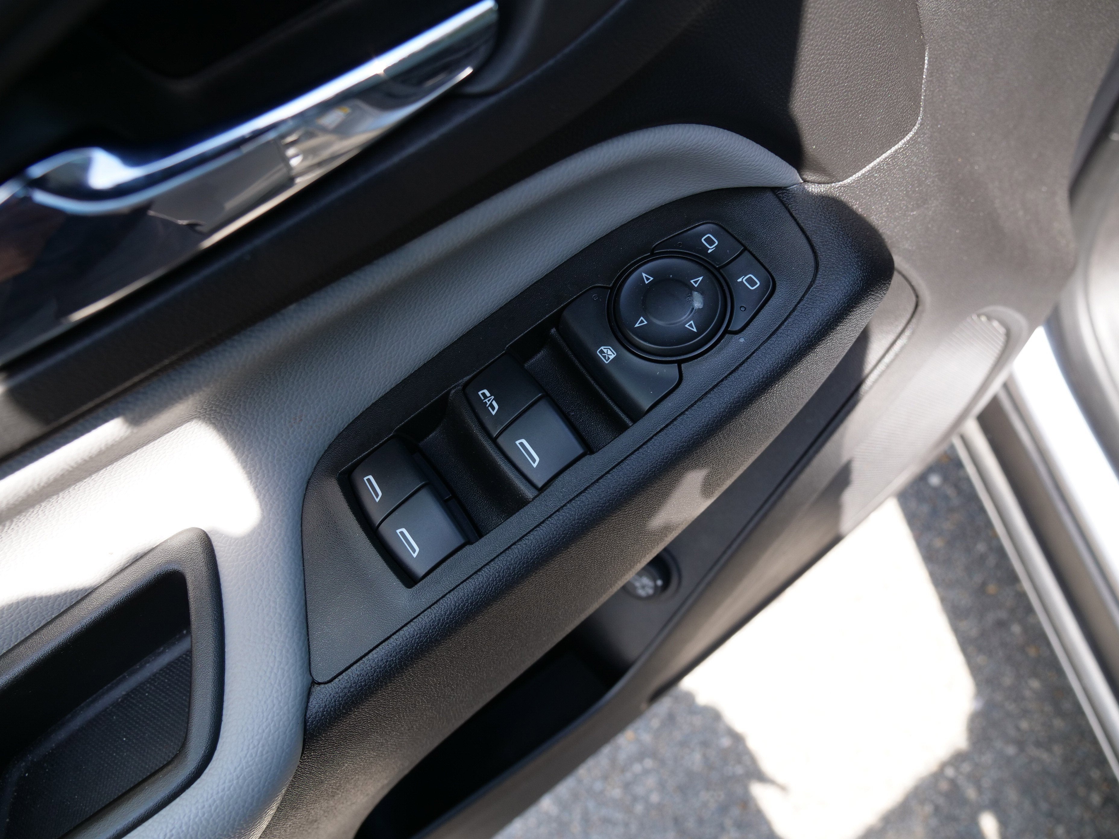2024 Chevrolet Equinox LT - Photo 16