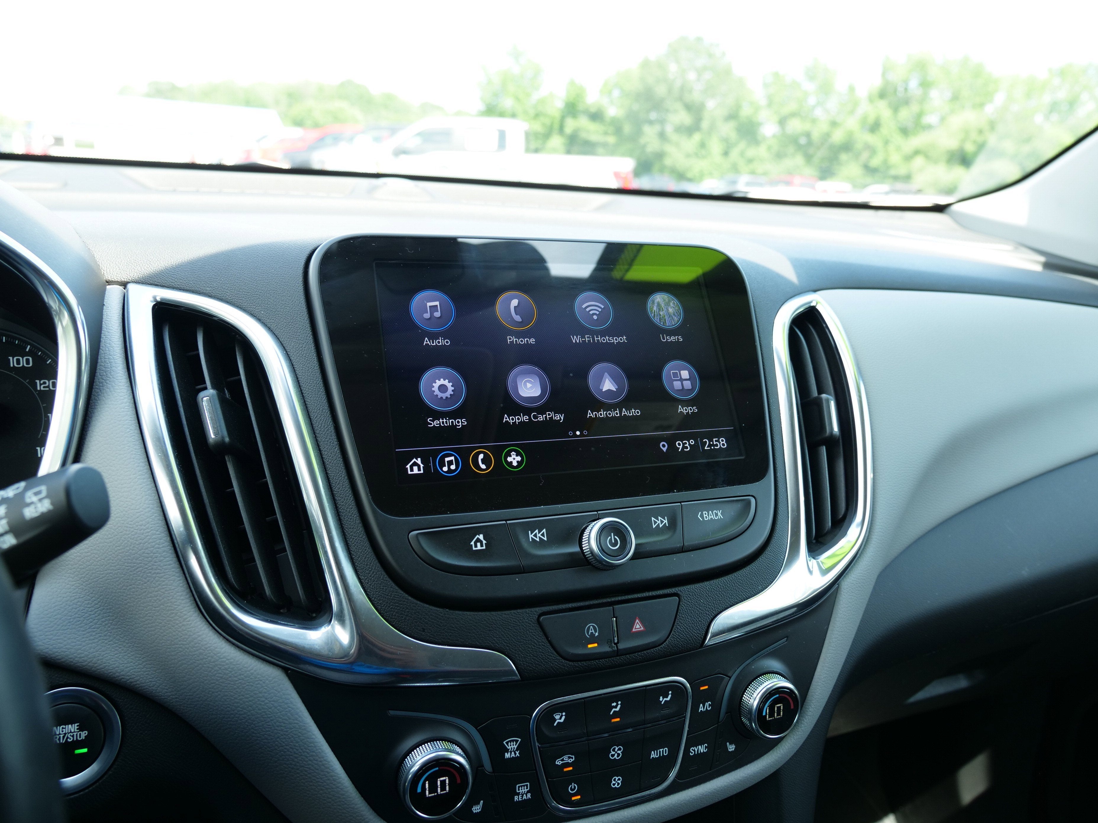 2024 Chevrolet Equinox LT - Photo 24