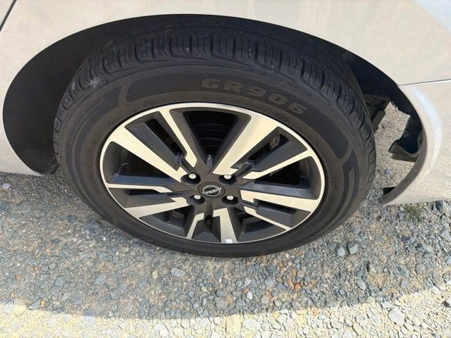 2024 Nissan Versa SV