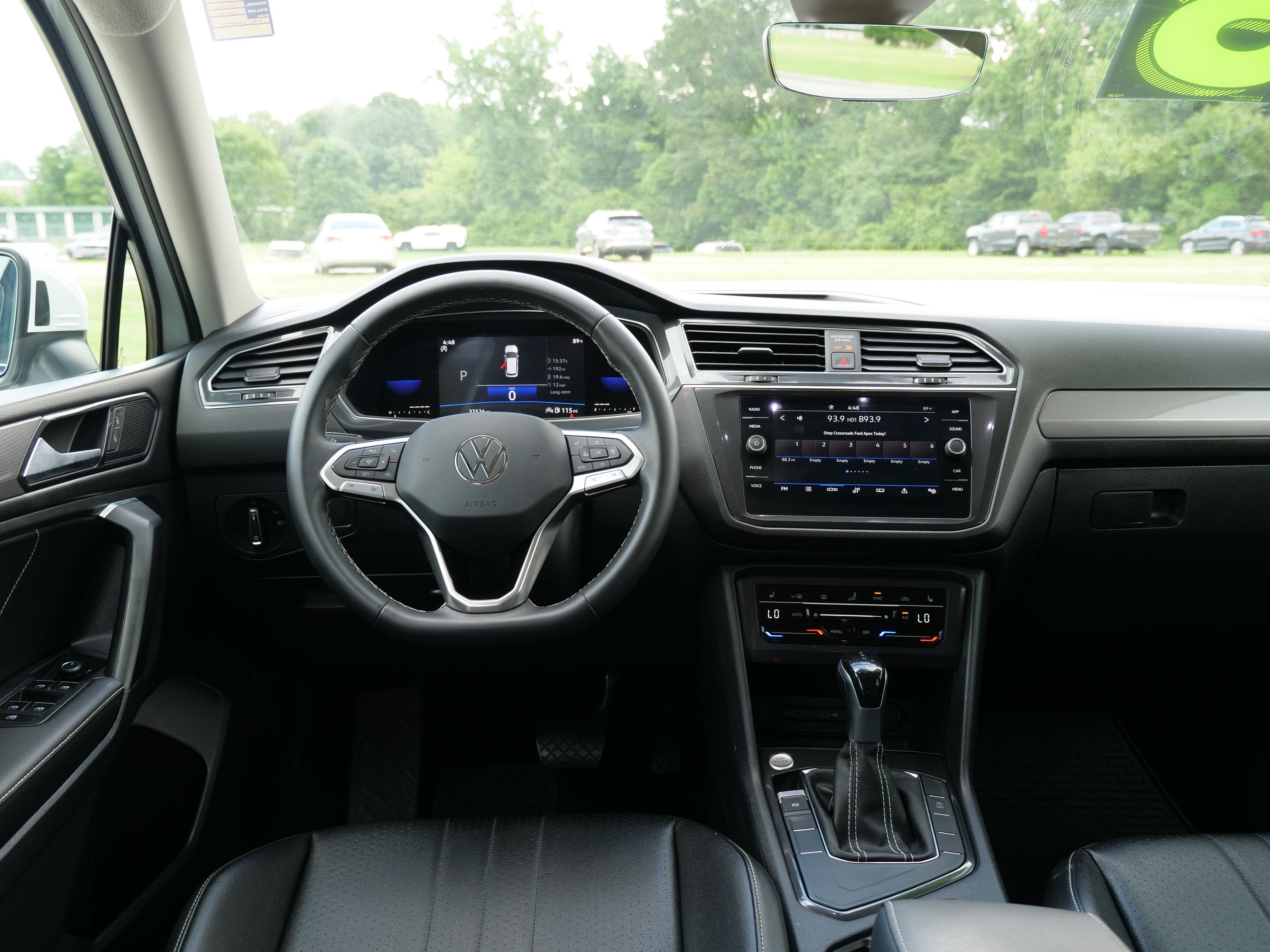 2023 Volkswagen Tiguan SE - Photo 19