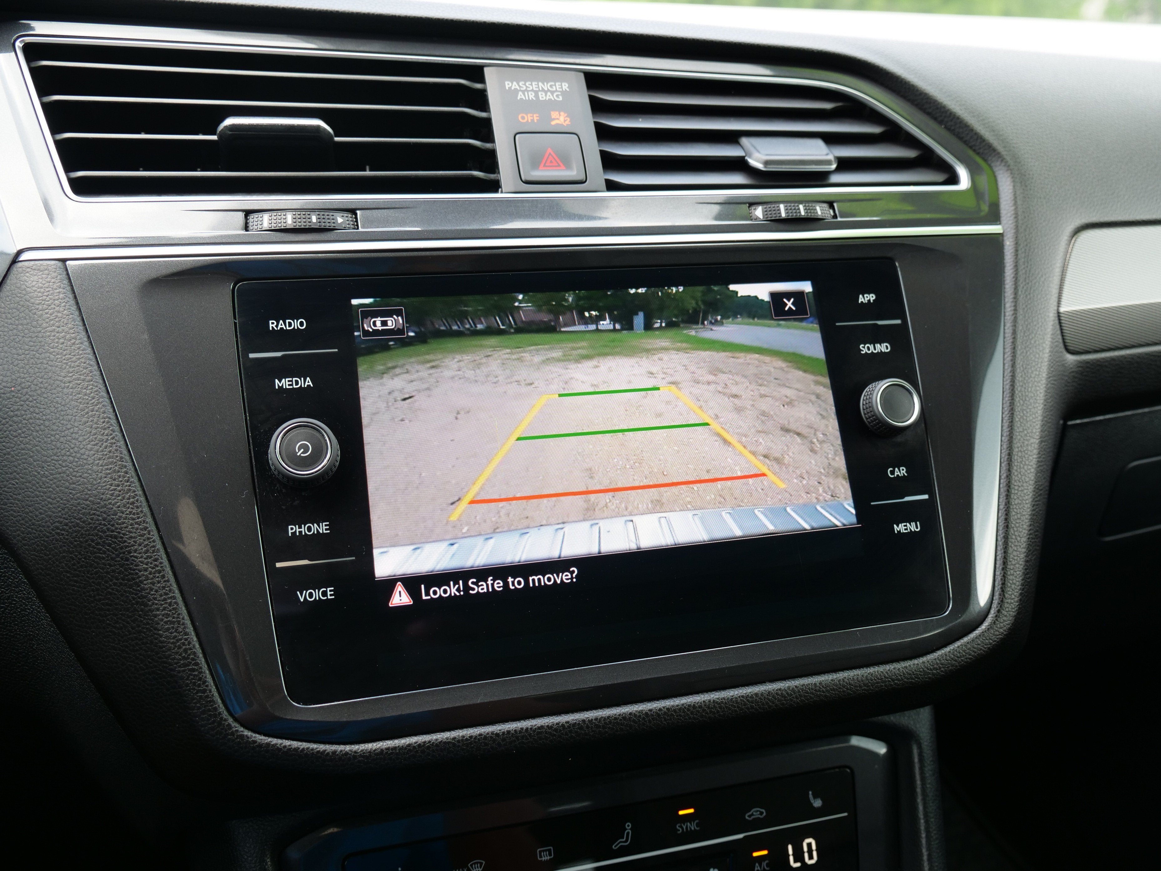 2023 Volkswagen Tiguan SE - Photo 27