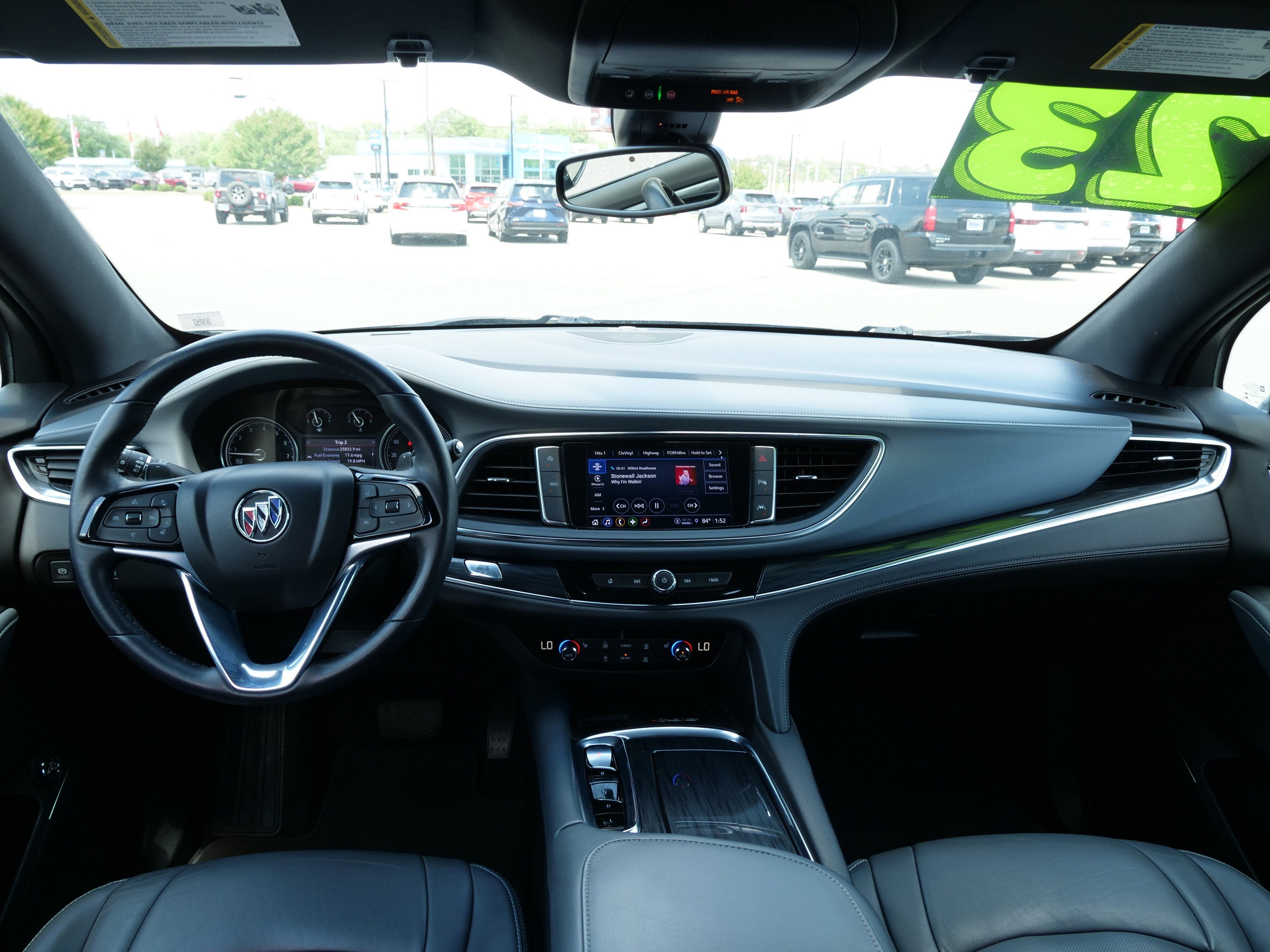 2023 Buick Enclave Essence