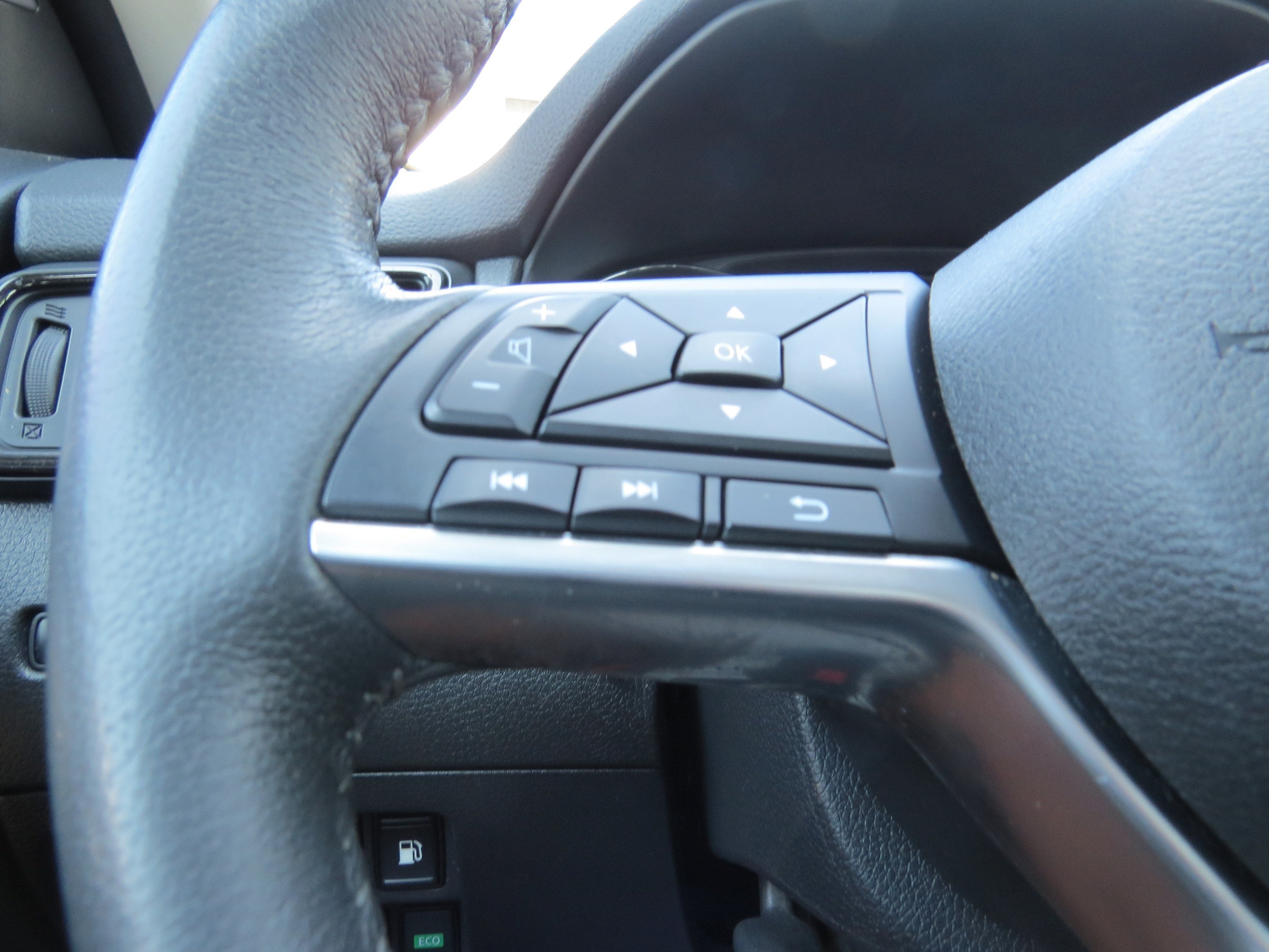 2020 Nissan Rogue SV FWD