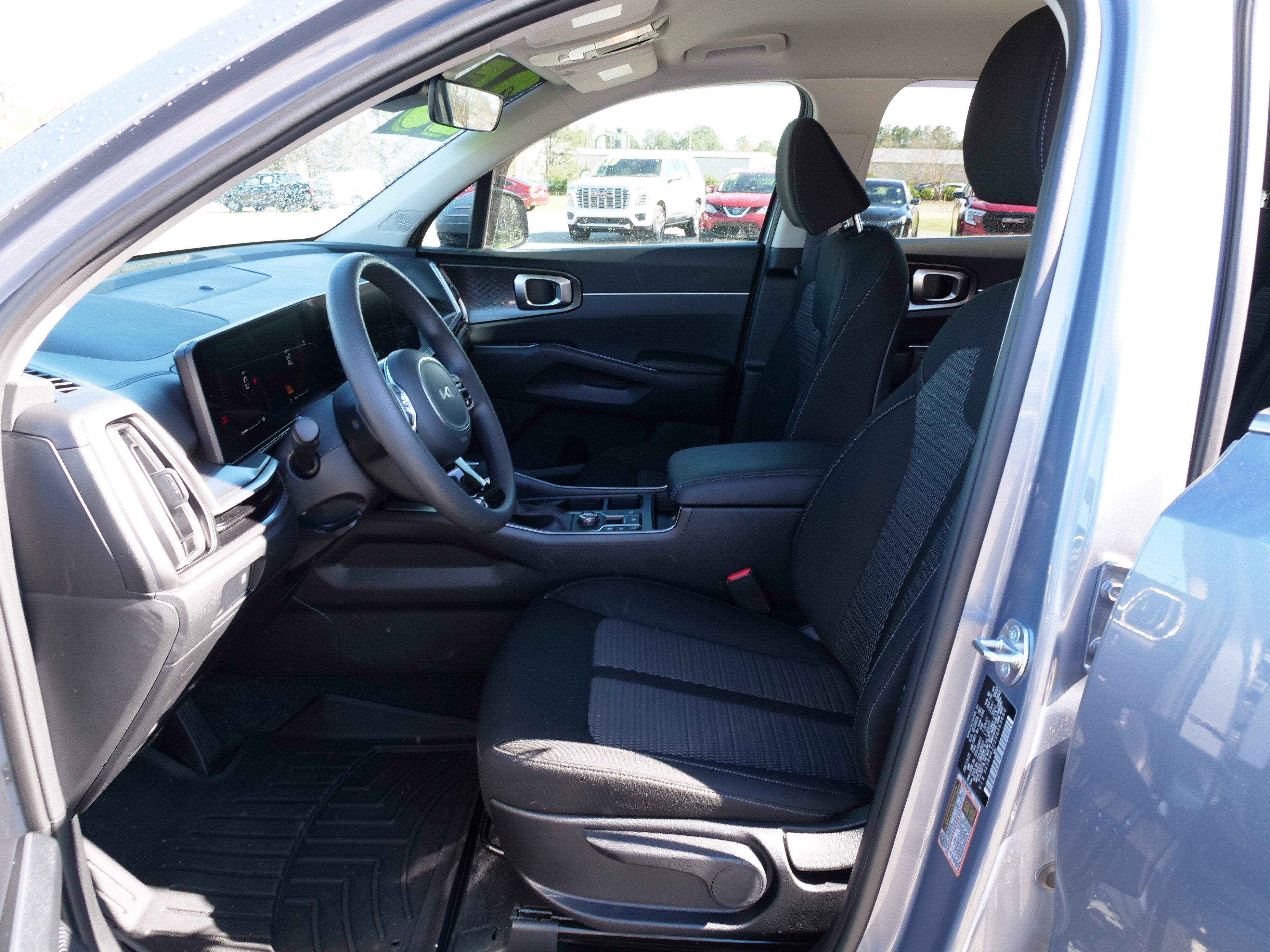 2025 Kia Sorento LX