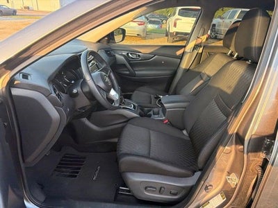2020 Nissan Rogue SV FWD