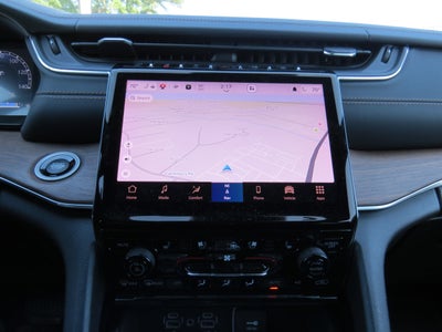 2022 Jeep Grand Cherokee Summit