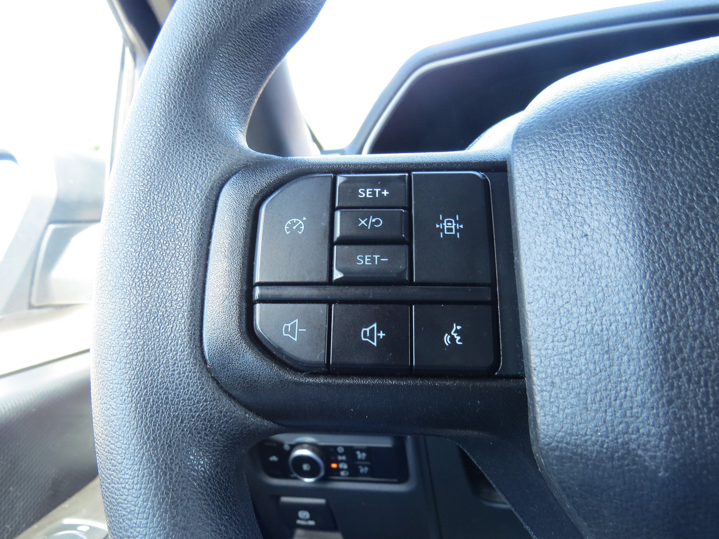2023 Ford F-150 Base