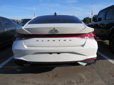 2022 Hyundai Elantra SEL