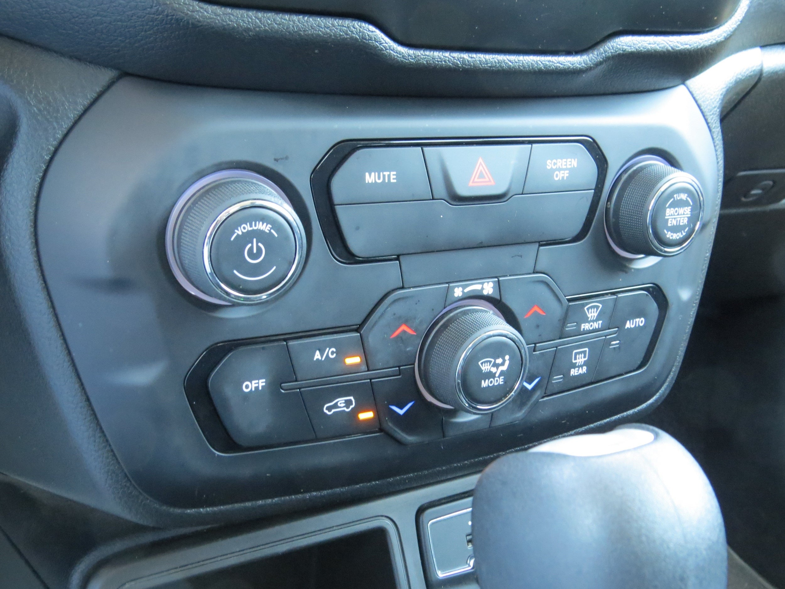 2020 Jeep Renegade Latitude FWD