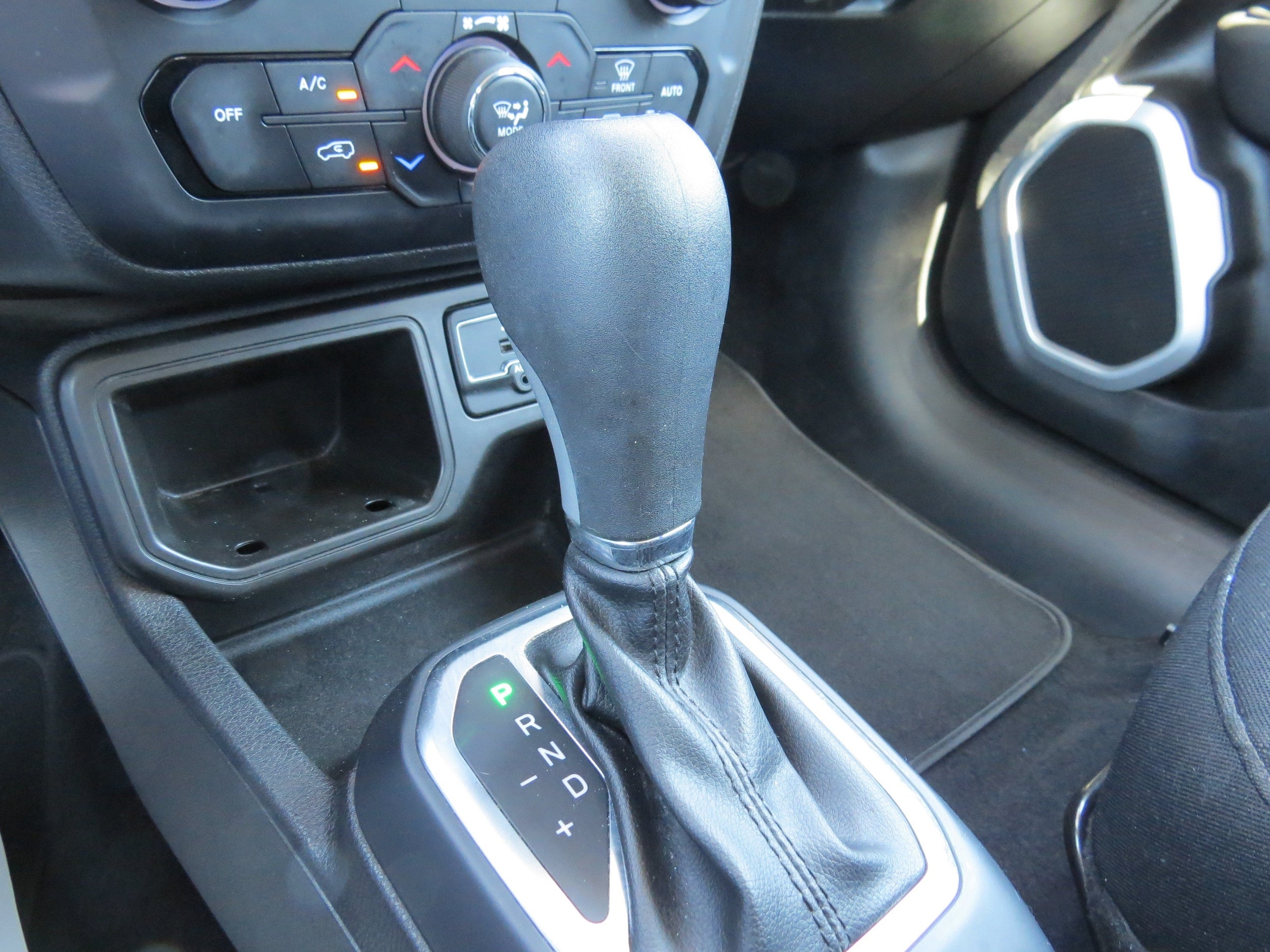 2020 Jeep Renegade Latitude FWD